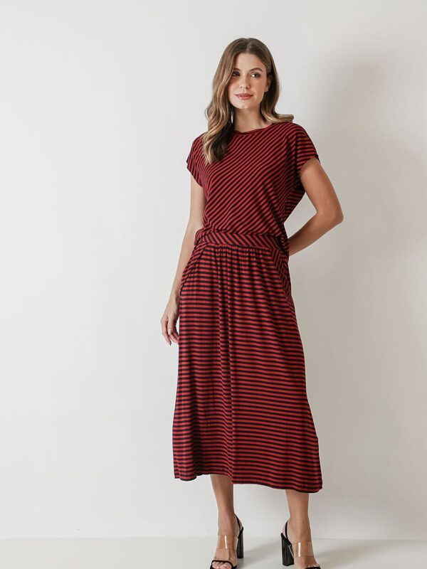Vestido Midi Listrado Vermelho e Preto